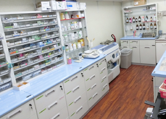 トモエ薬局 東豊中店 内装 2